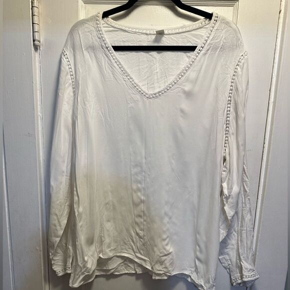 Old Navy EUC White Blouse XXL - Picture 1 of 3
